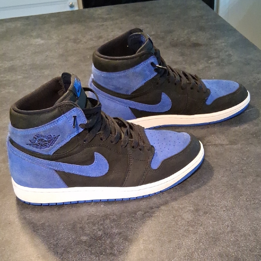 Nike Men's Black and Blue Sneakers